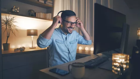 Australians keen to continue working from home, study finds