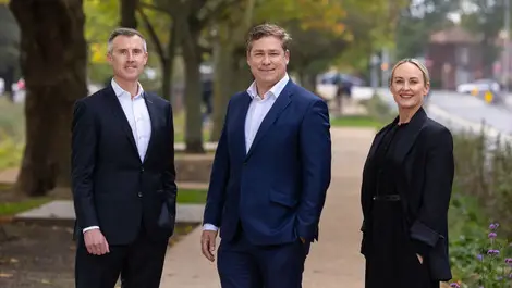  2  ray armstrong  justin van der spuy and aoife mac cana  saros consulting